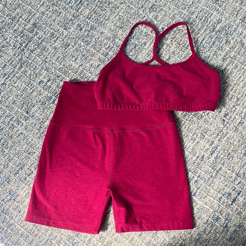Beyond Yoga Spacedye Sports Bra and Shorts Matching Set Pink Medium